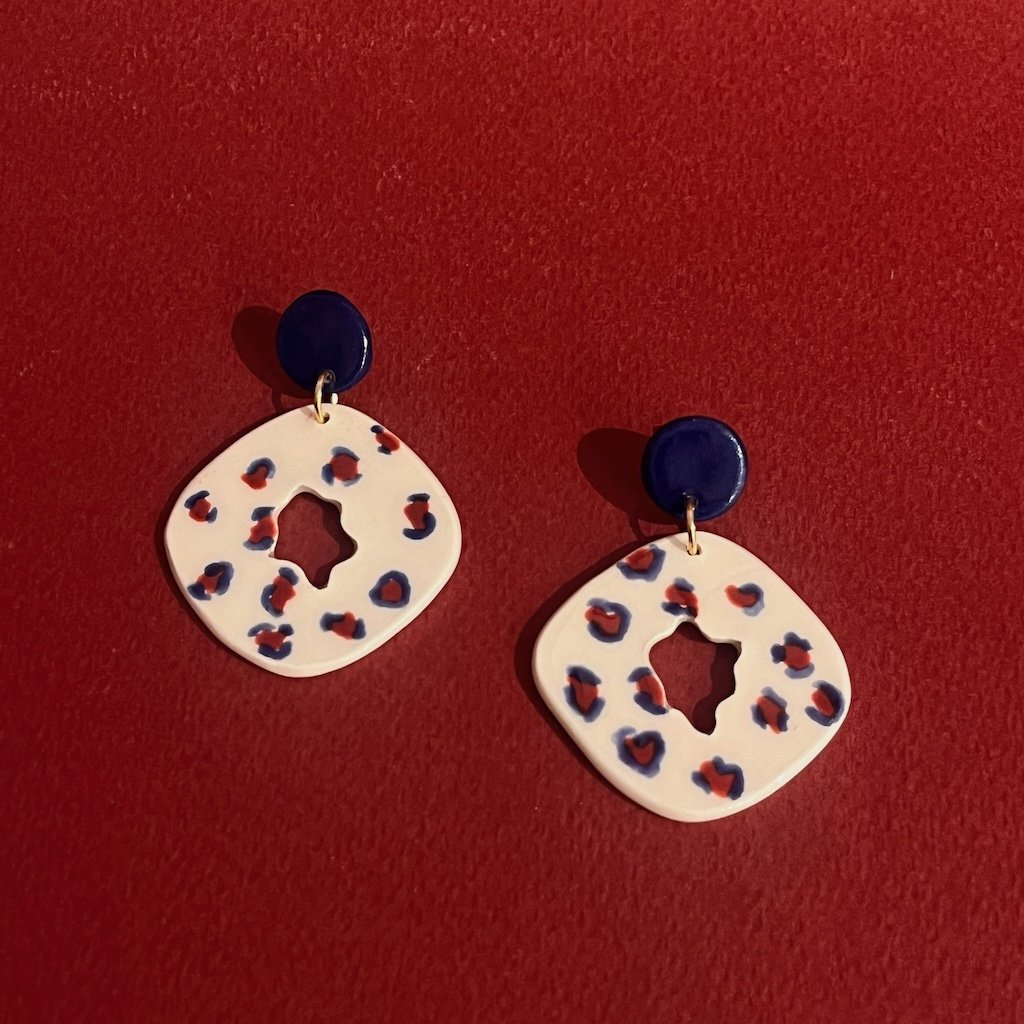 Atelier boucles d oreilles cermaique Fetiches à Lyon